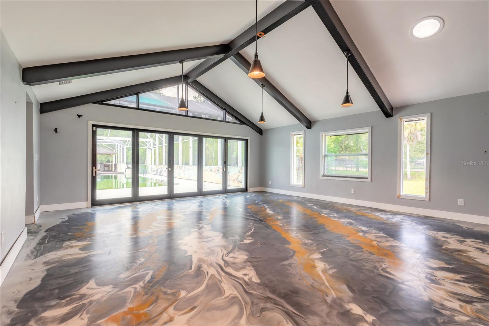 2015 Halifax Dr Property Photo 17