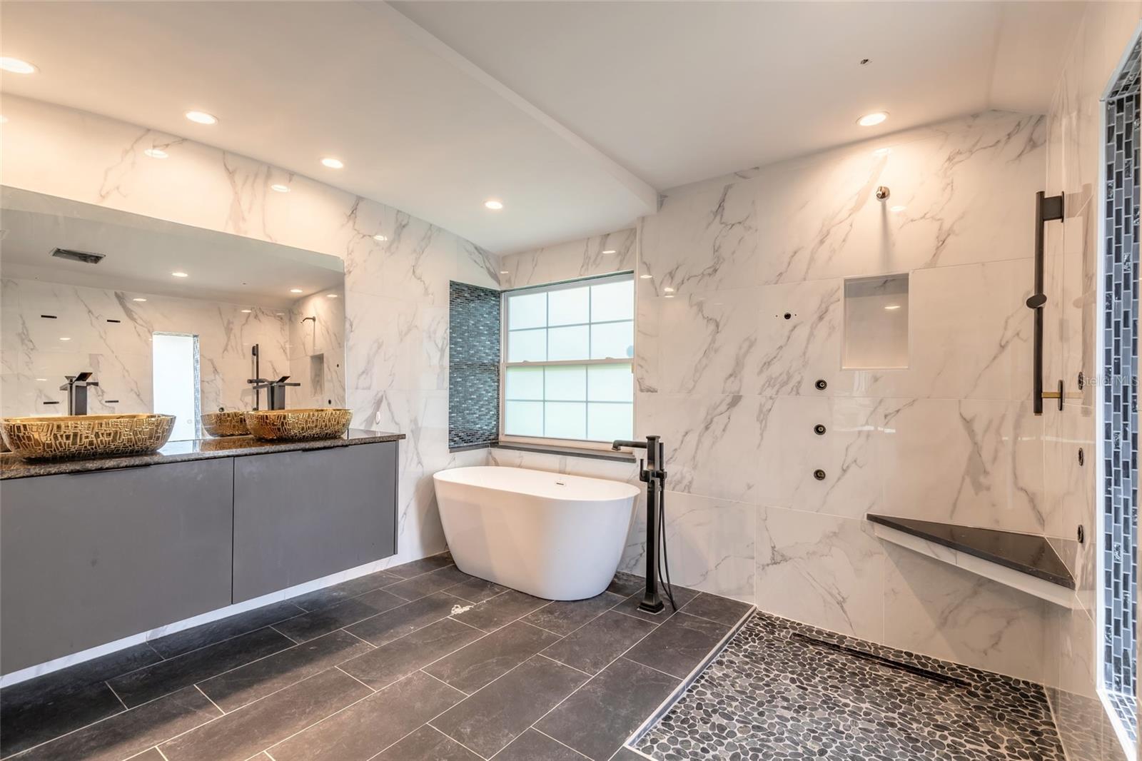 2015 Halifax Dr Property Photo 20
