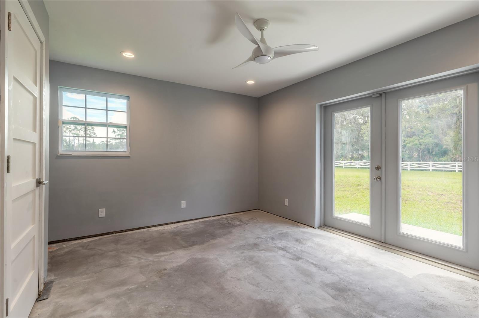 2015 Halifax Dr Property Photo 26