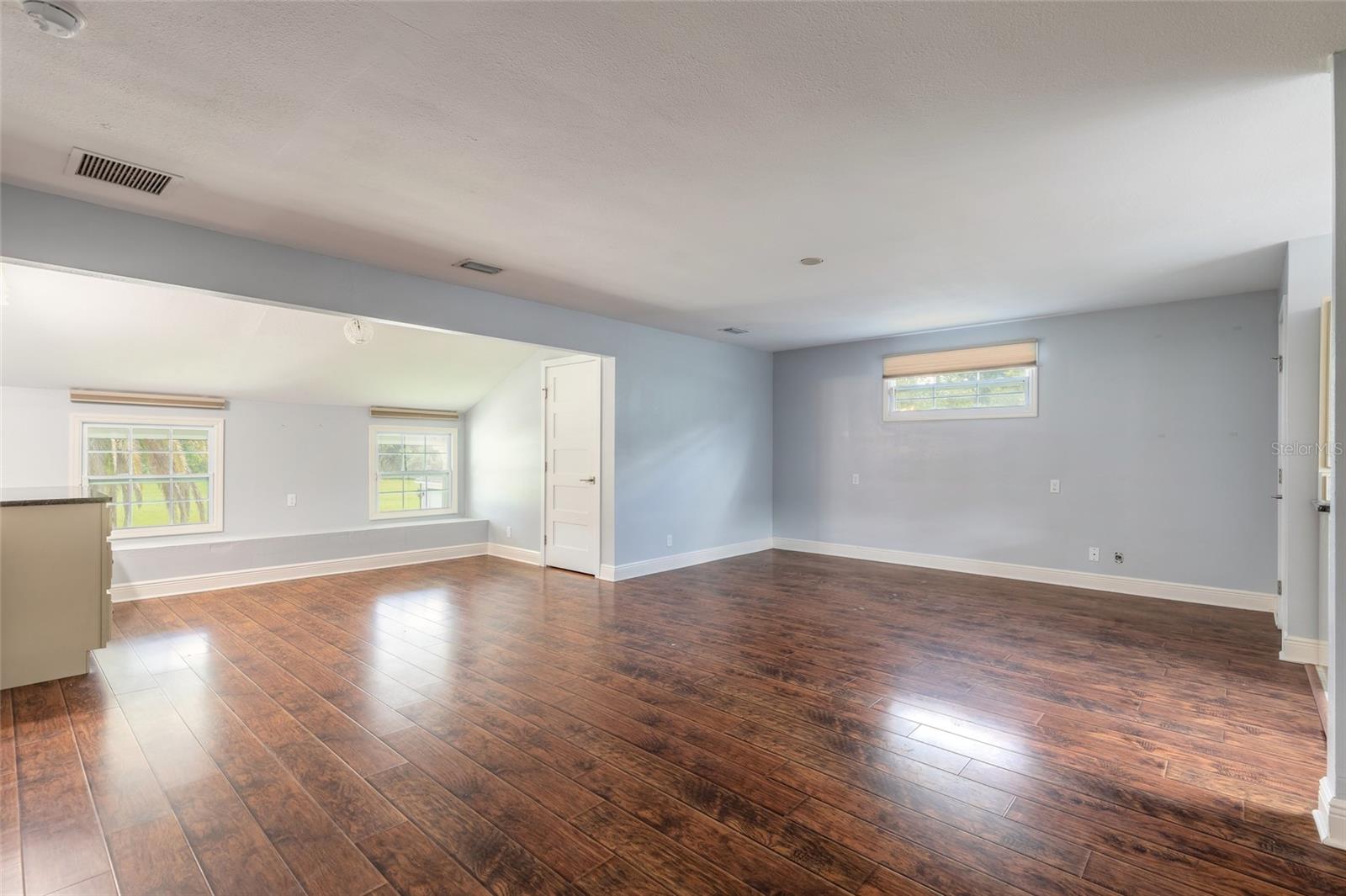 2015 Halifax Dr Property Photo 29