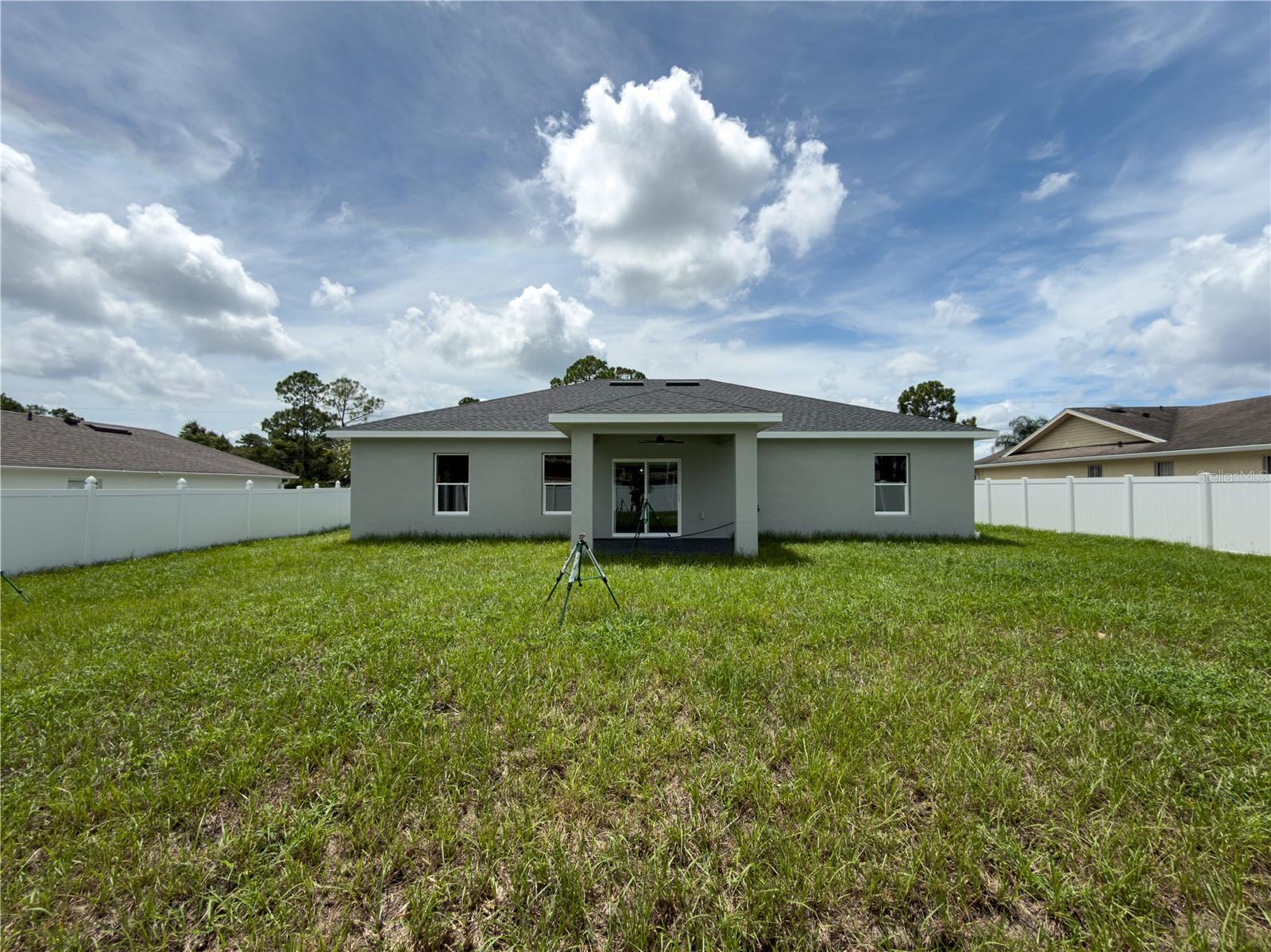 1592 E Normandy Blvd Property Photo 5