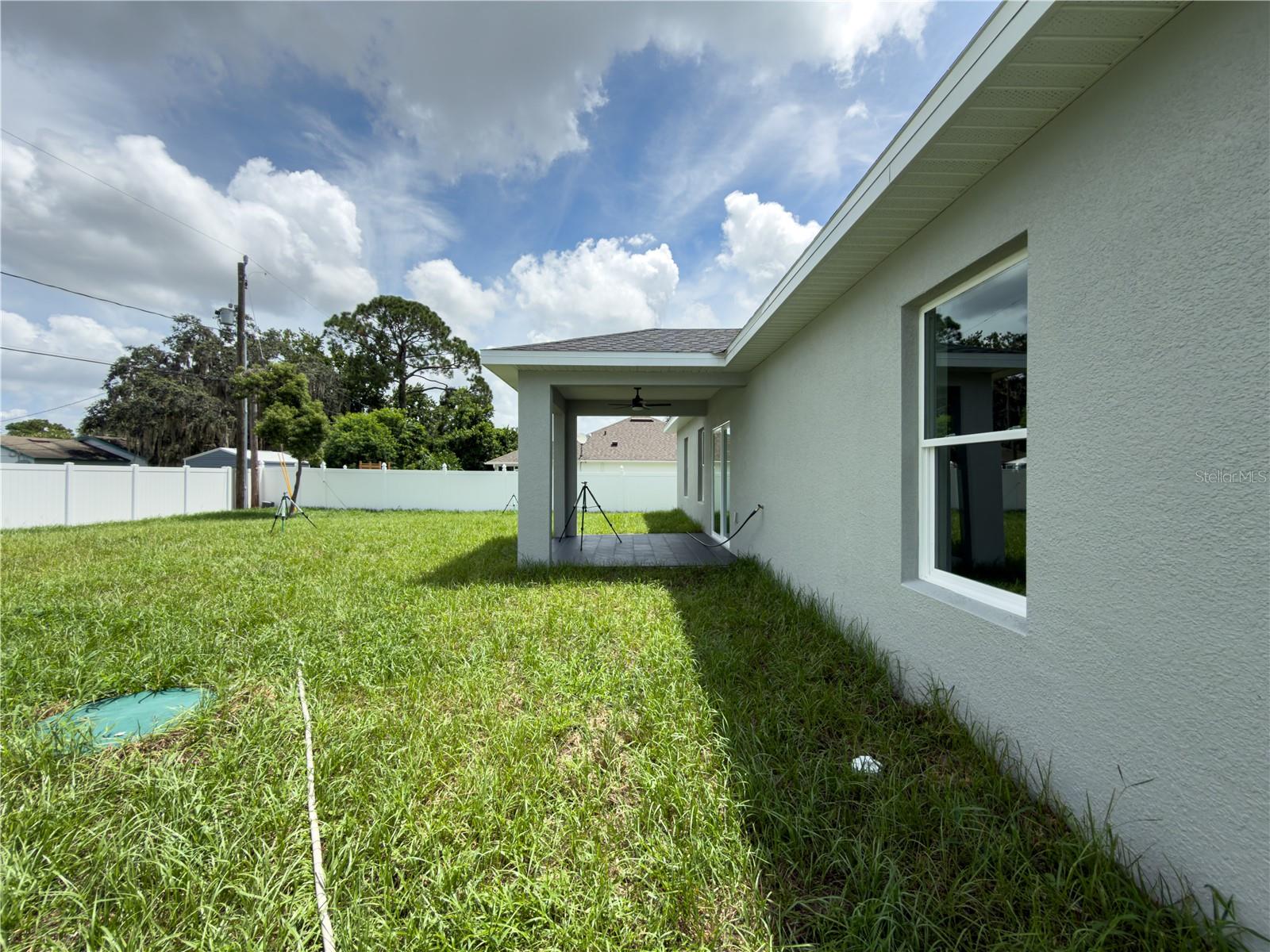 1592 E Normandy Blvd Property Photo 8