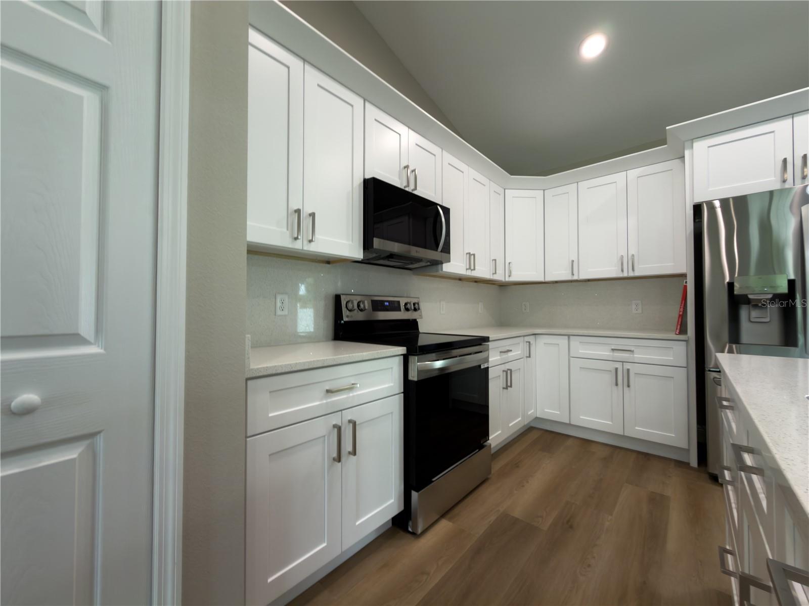 1592 E Normandy Blvd Property Photo 16