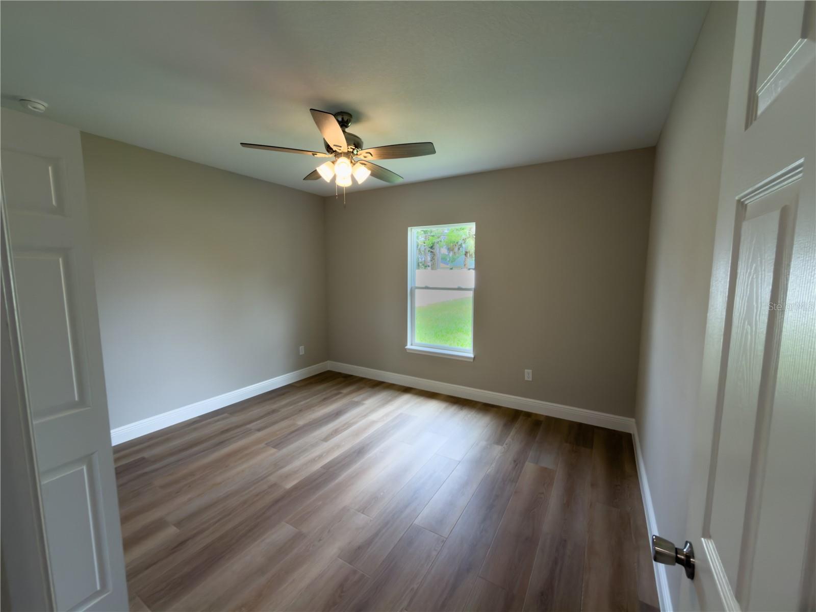 1592 E Normandy Blvd Property Photo 20