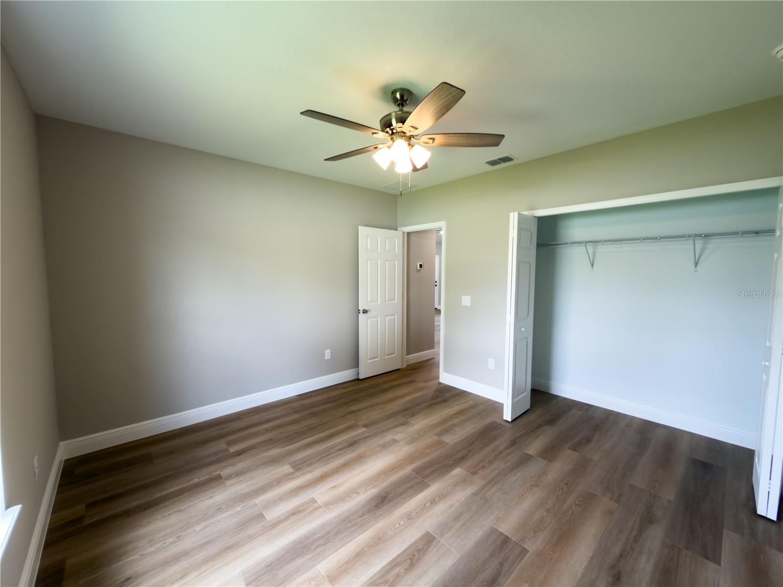 1592 E Normandy Blvd Property Photo 21