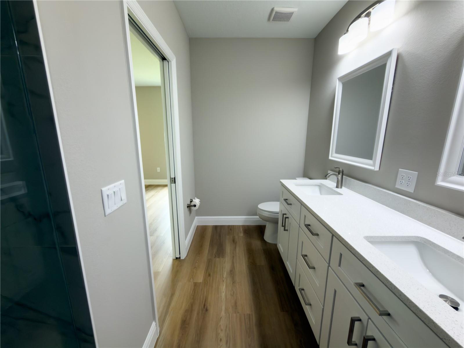 1592 E Normandy Blvd Property Photo 22