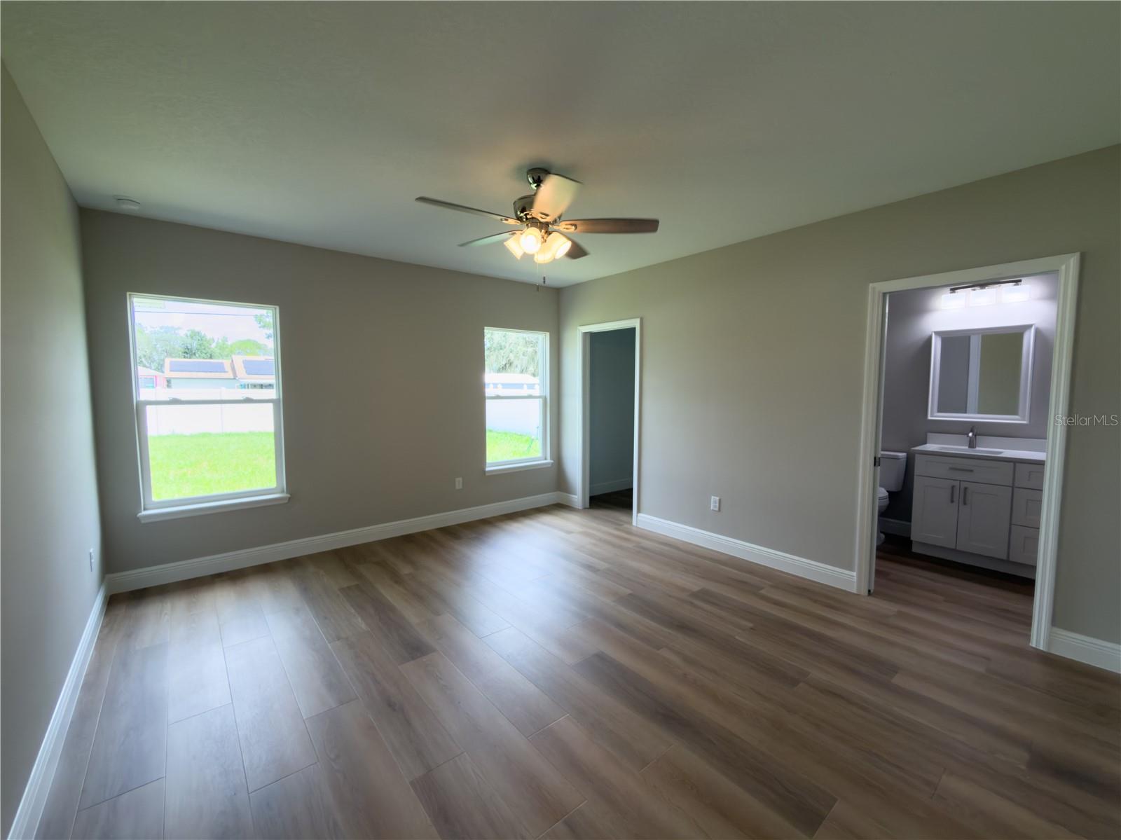 1592 E Normandy Blvd Property Photo 24