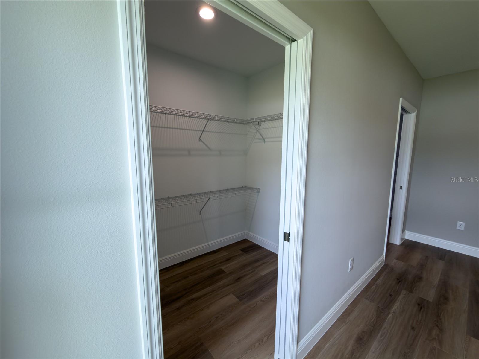 1592 E Normandy Blvd Property Photo 25