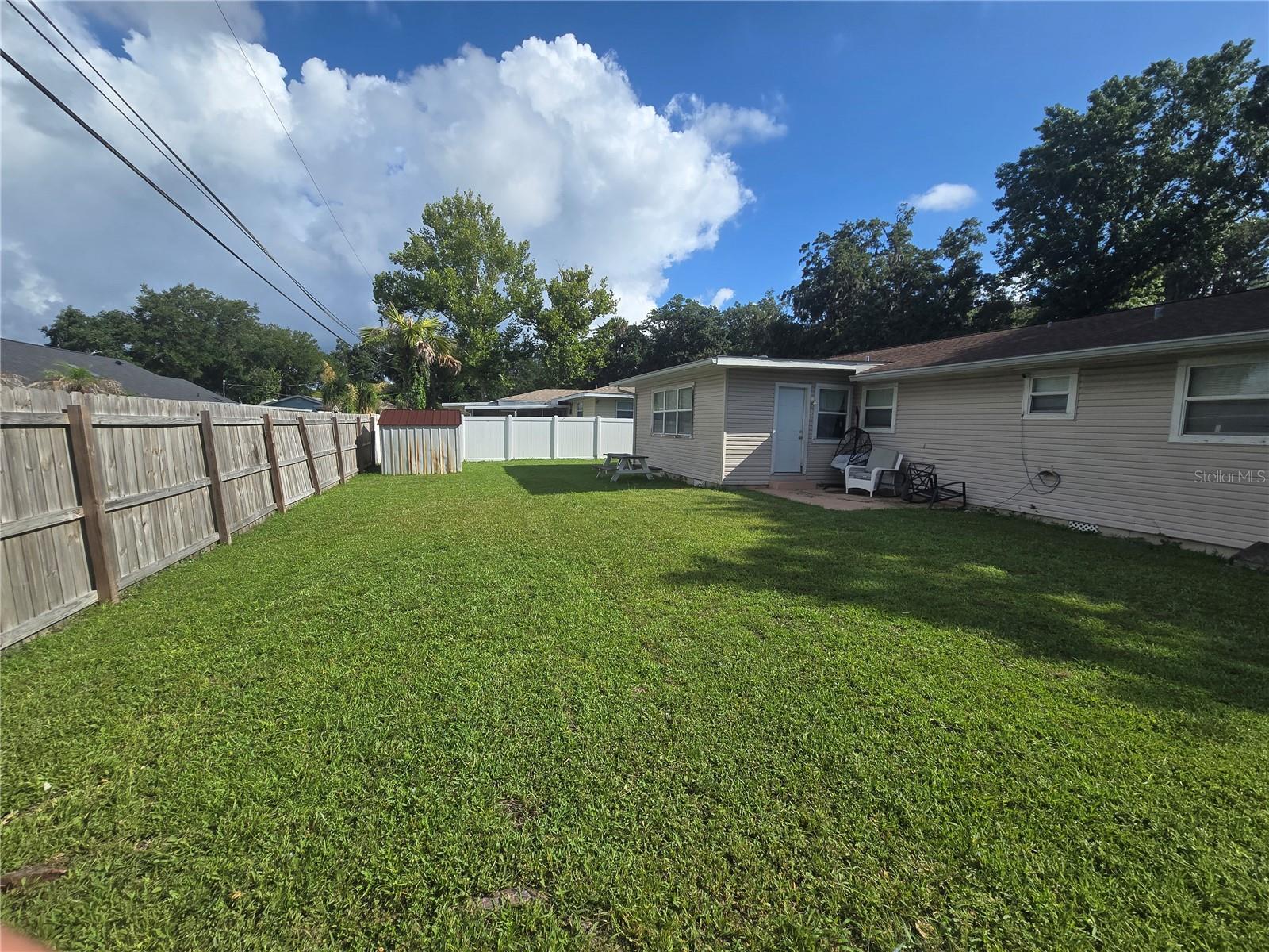 340 S Center St Property Photo 4