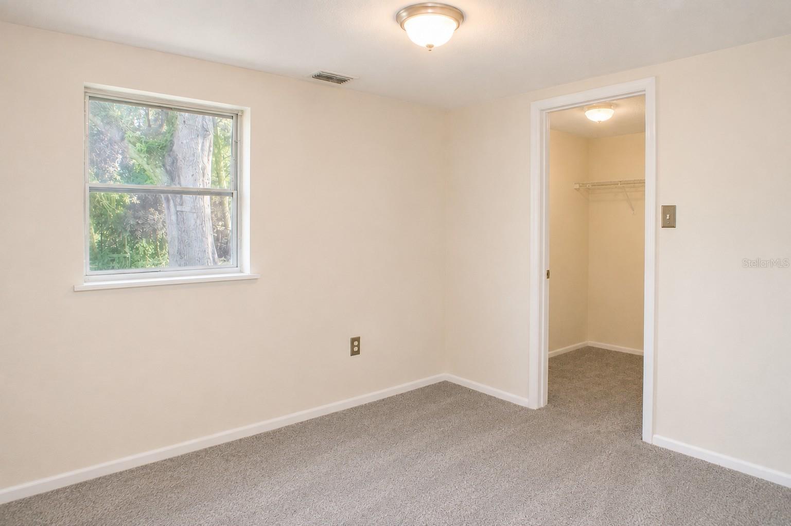 490 John St #a & B Property Photo 11