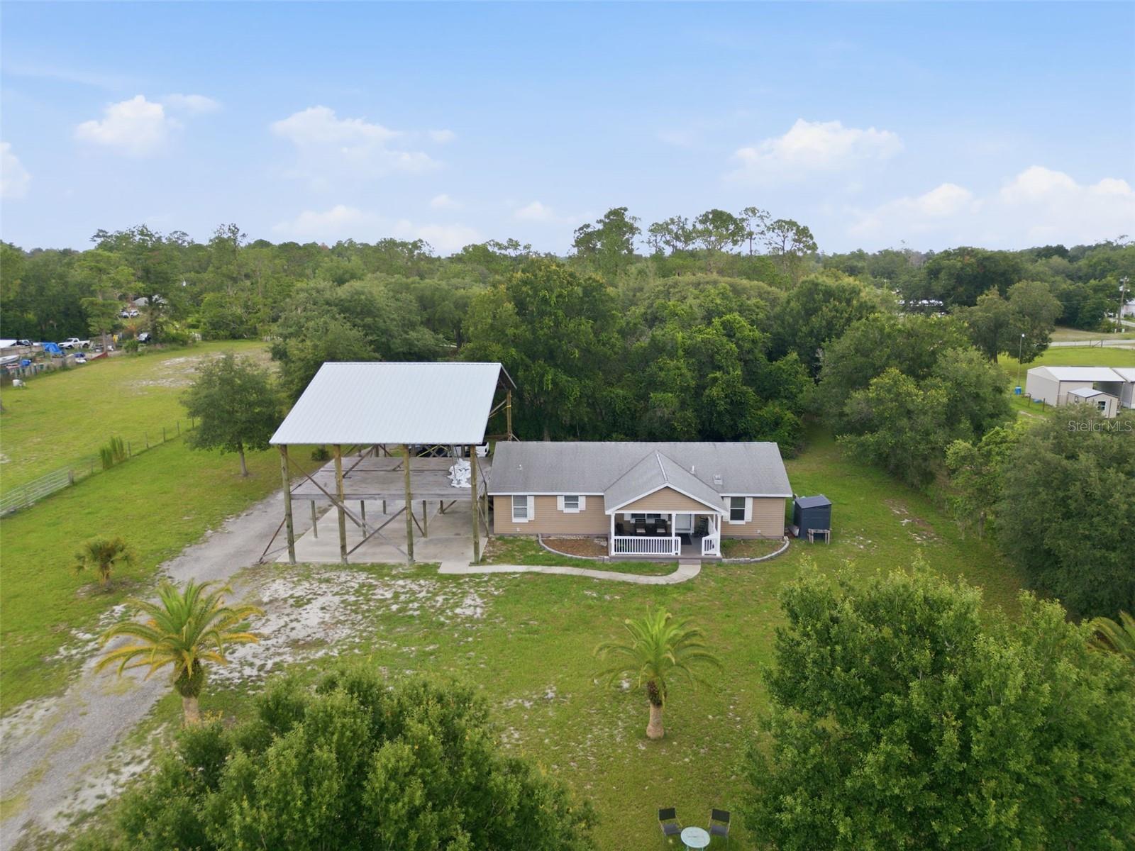 32416 Pine Rd Property Photo 2