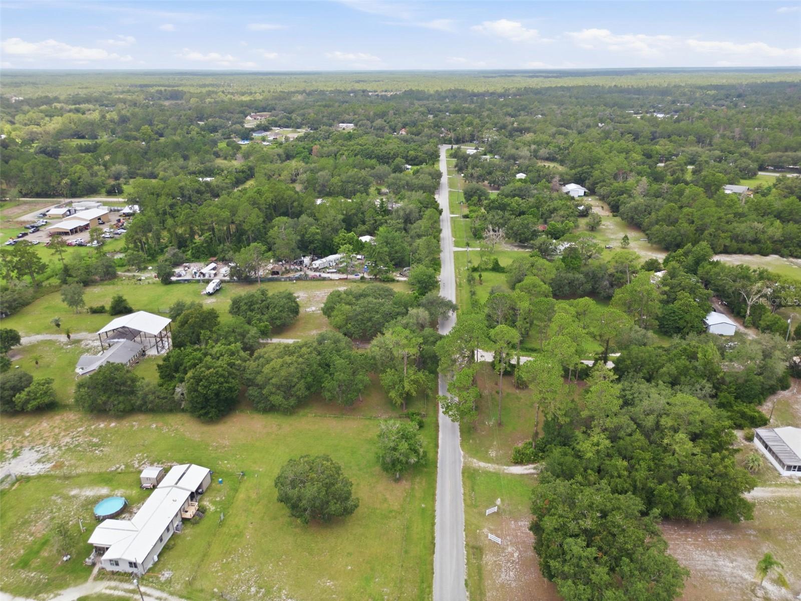 32402 Pine Rd Property Photo 6