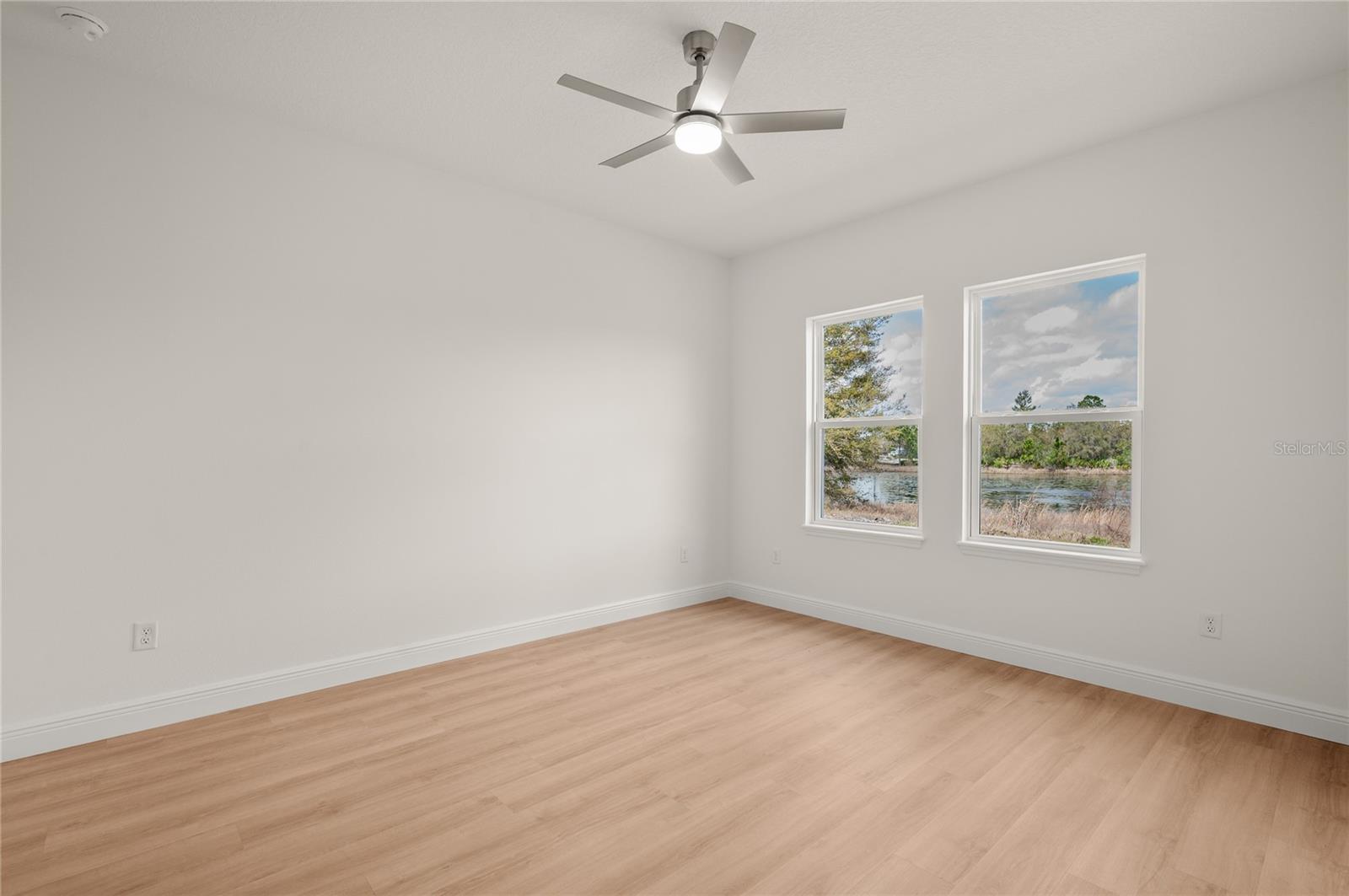 132 11th Ave Property Photo 8