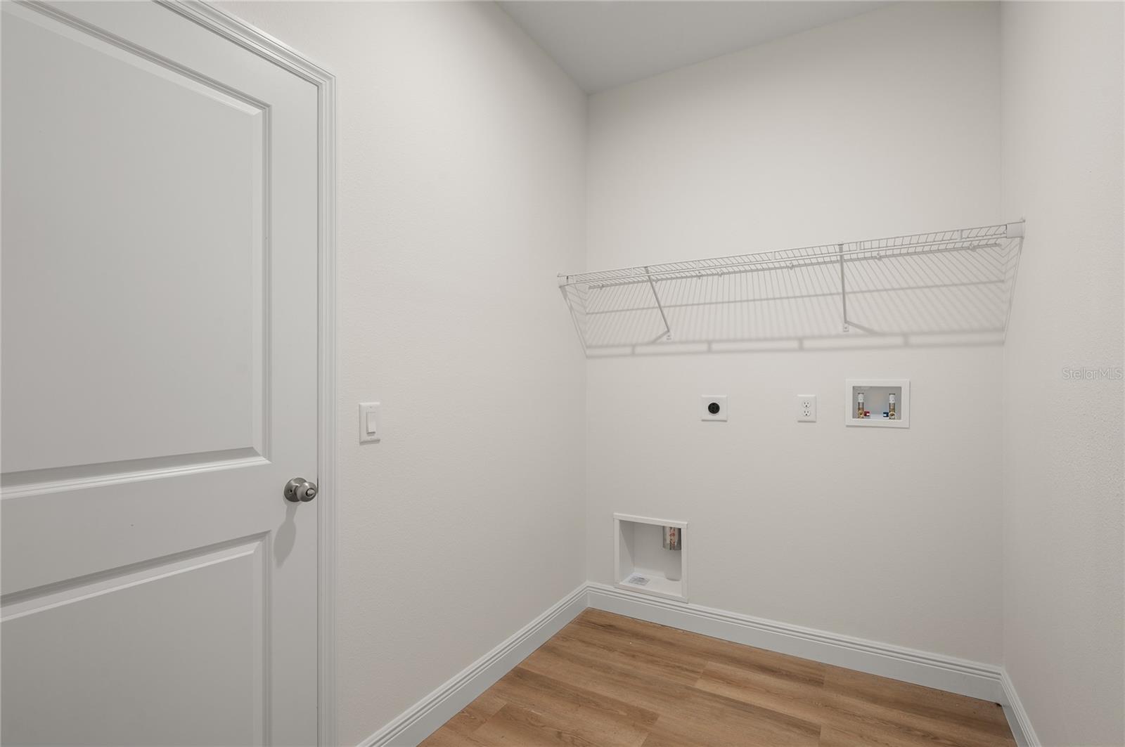 140 11th Ave Property Photo 16