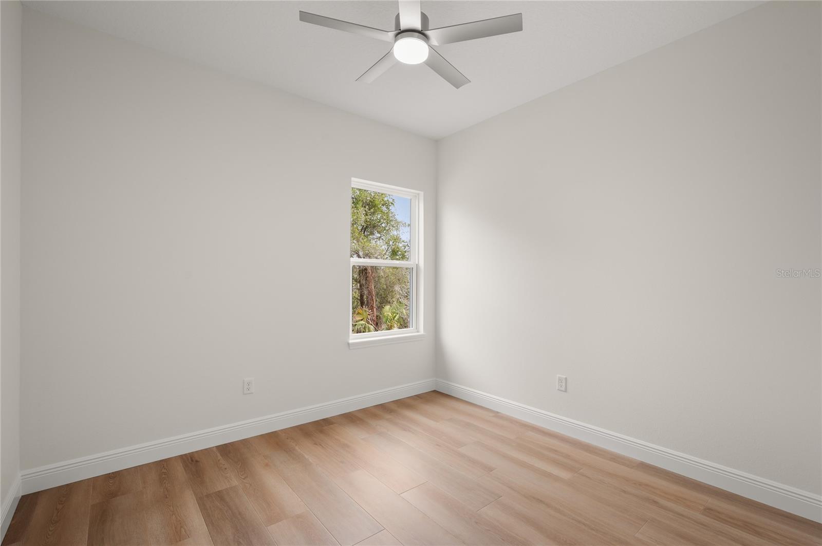 140 11th Ave Property Photo 22