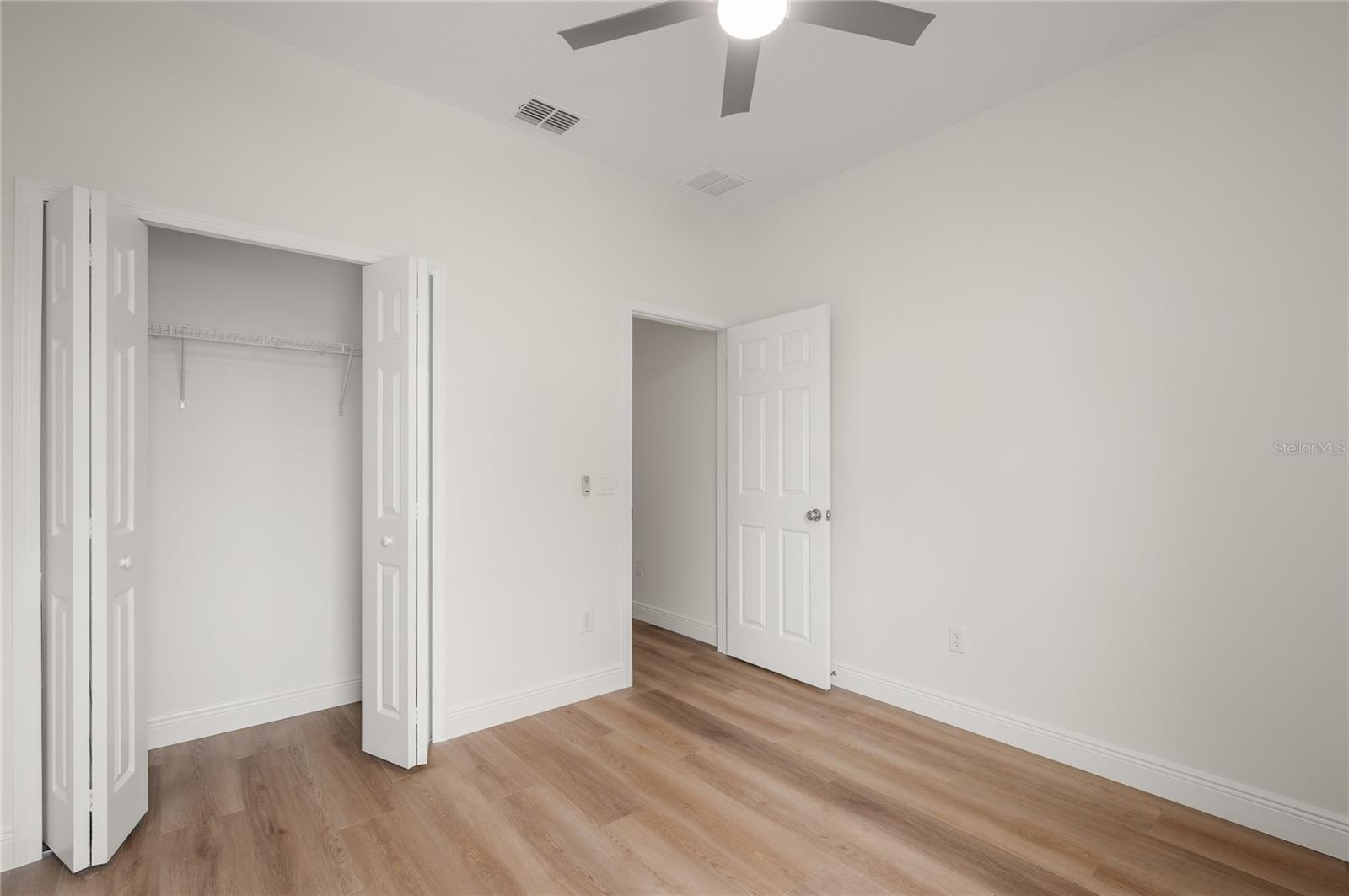 140 11th Ave Property Photo 23