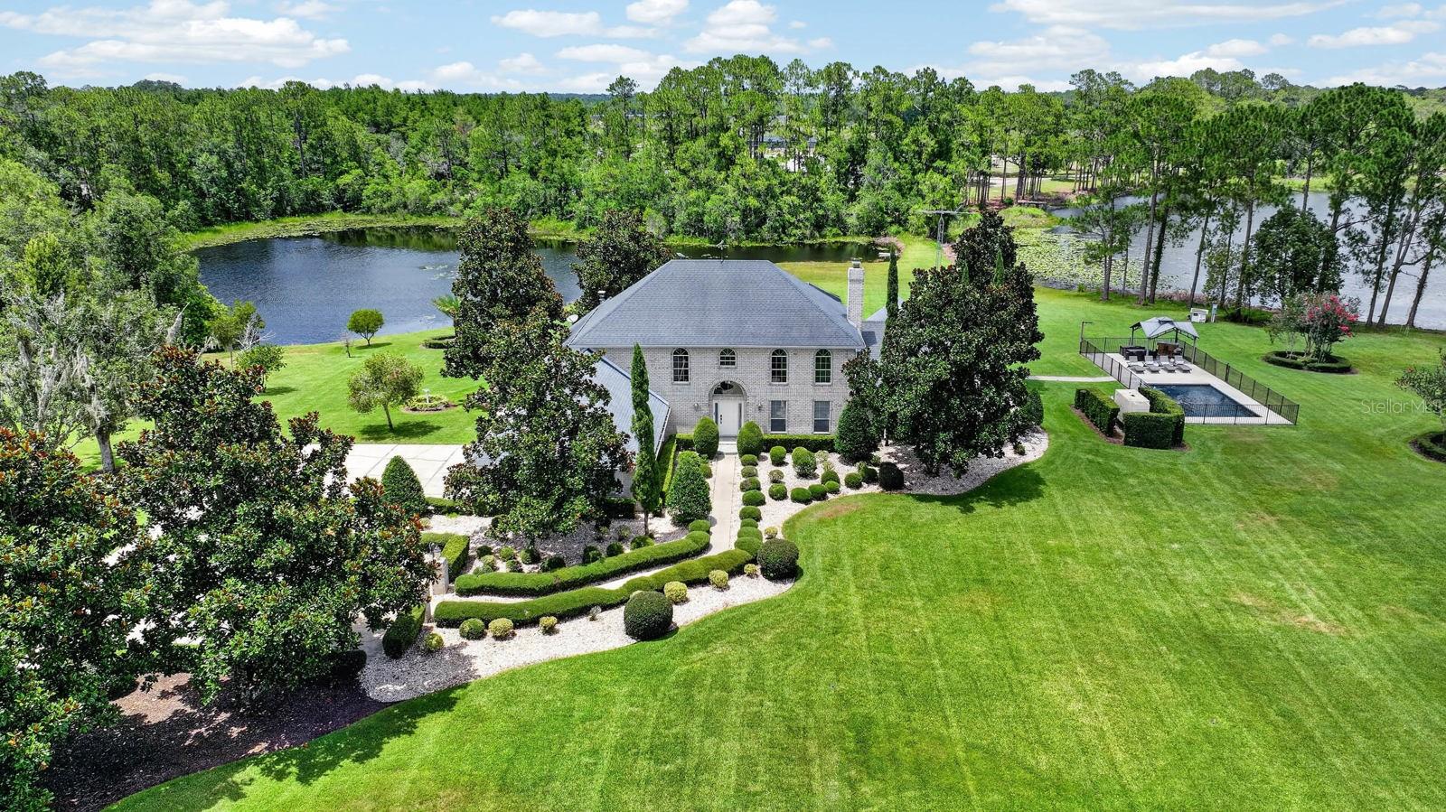 350 Fox Hollow Farms Rd Property Photo 2