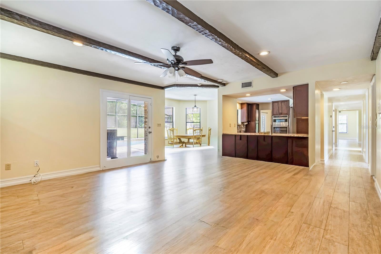 1375 Louis Ct Property Photo 12