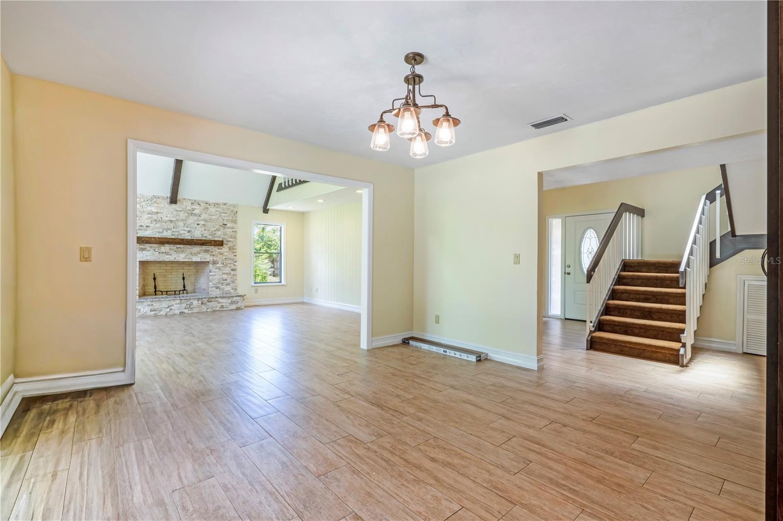 1375 Louis Ct Property Photo 18