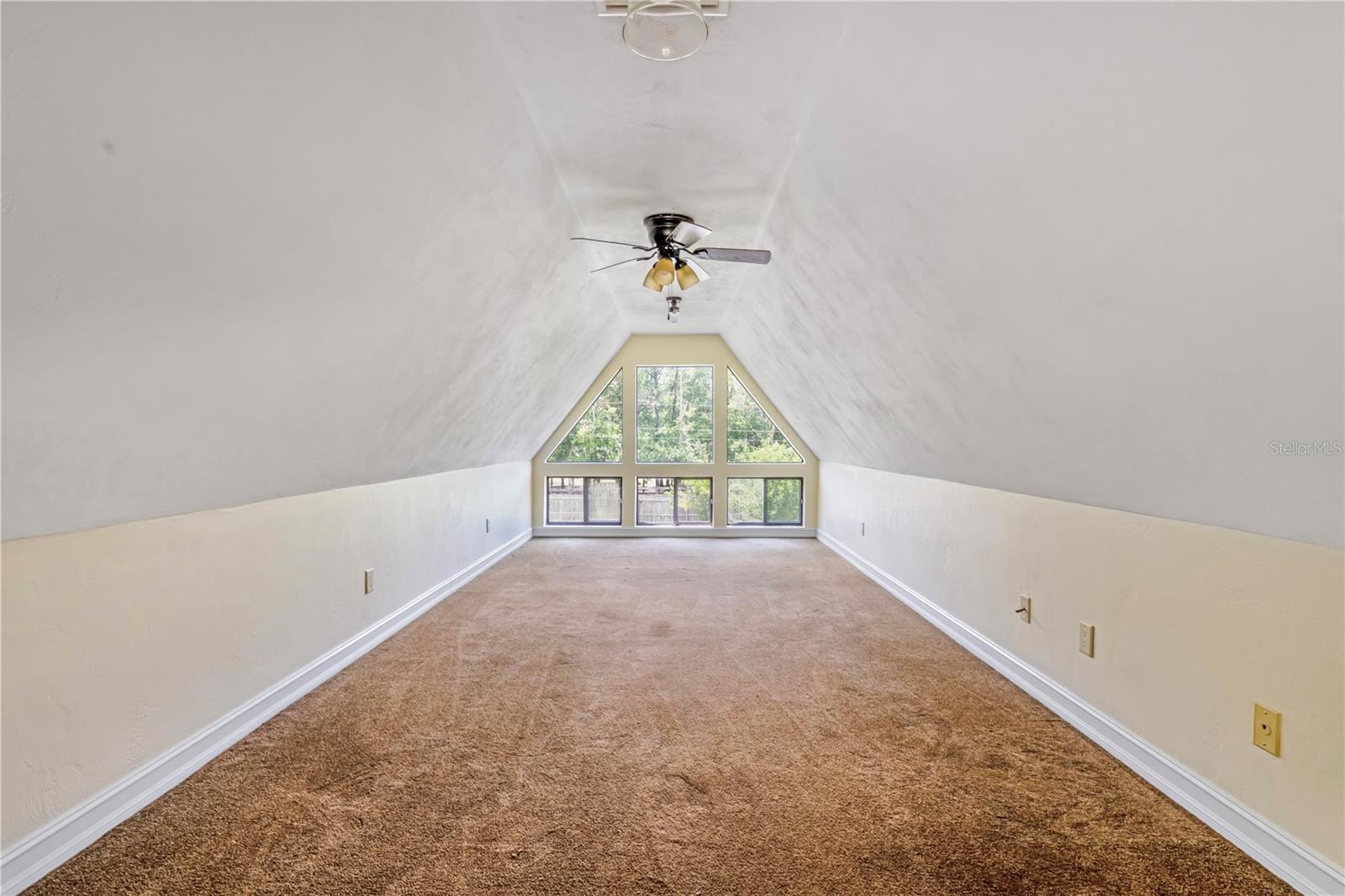 1375 Louis Ct Property Photo 21