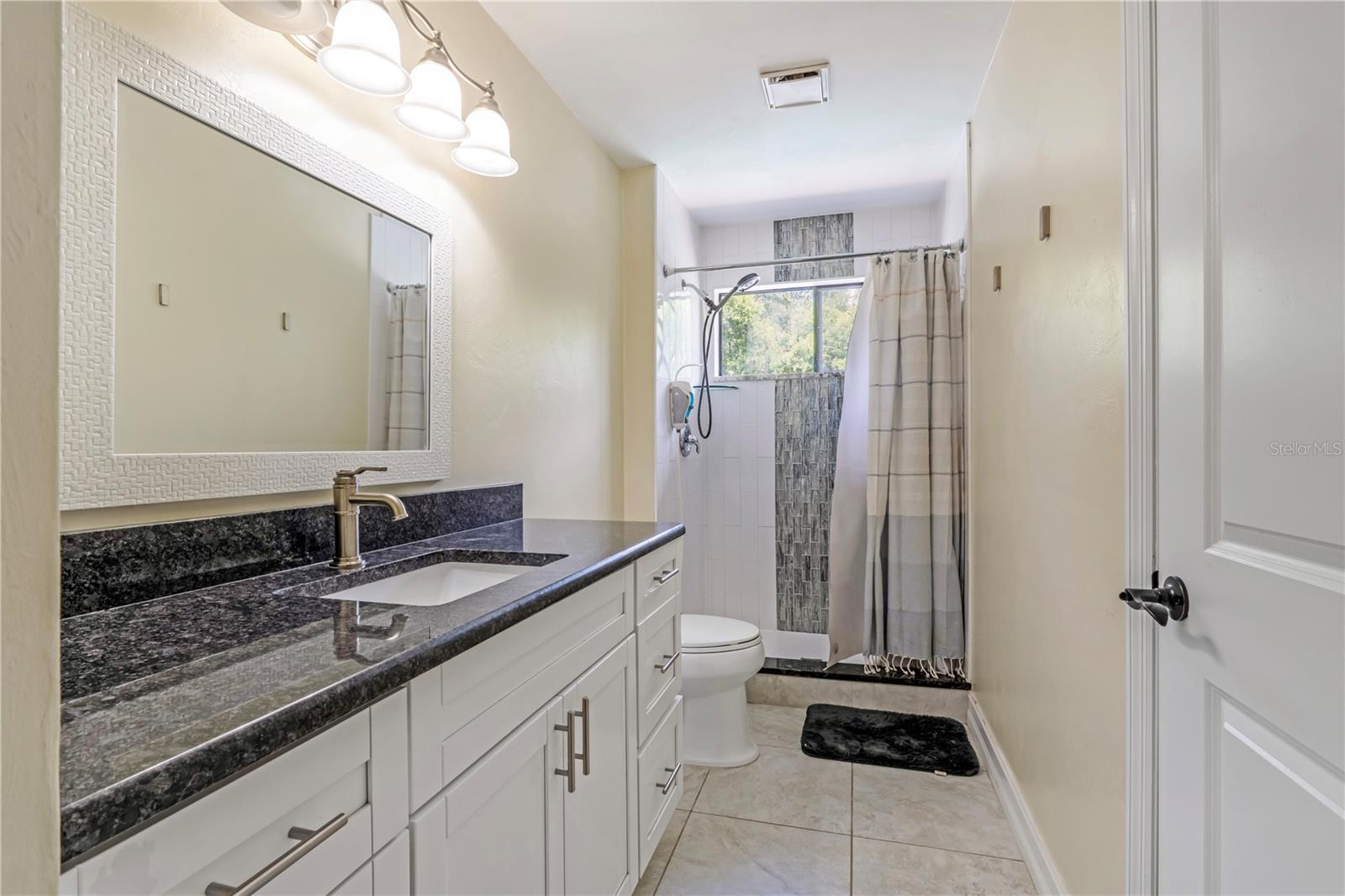 1375 Louis Ct Property Photo 23