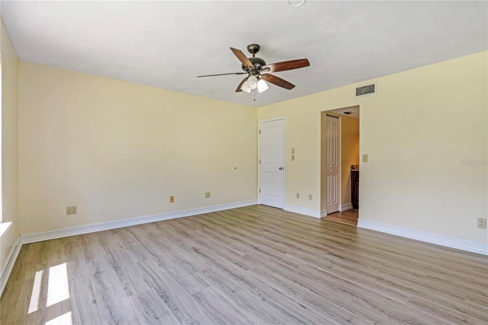 1375 Louis Ct Property Photo 27
