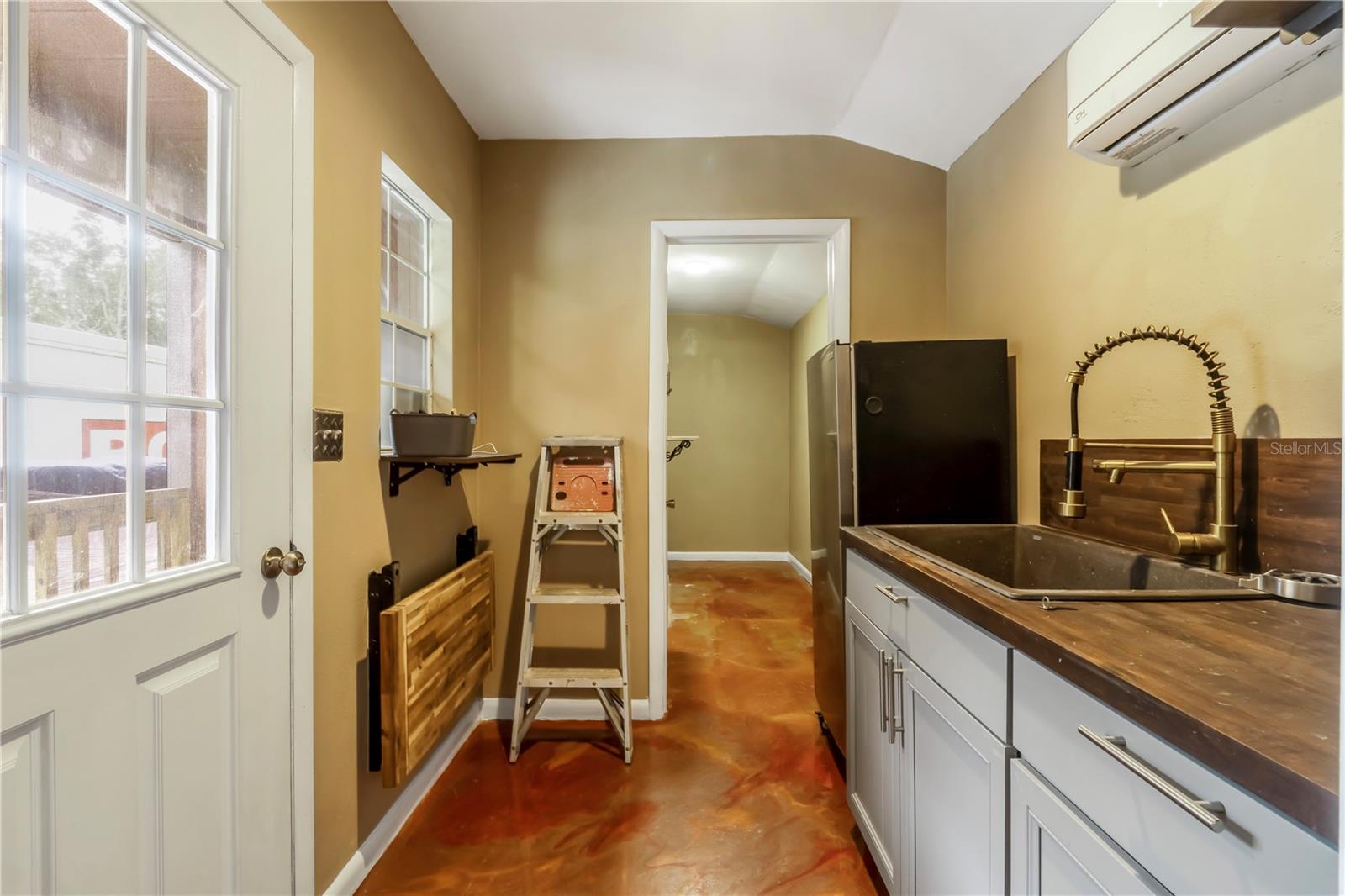 1375 Louis Ct Property Photo 40