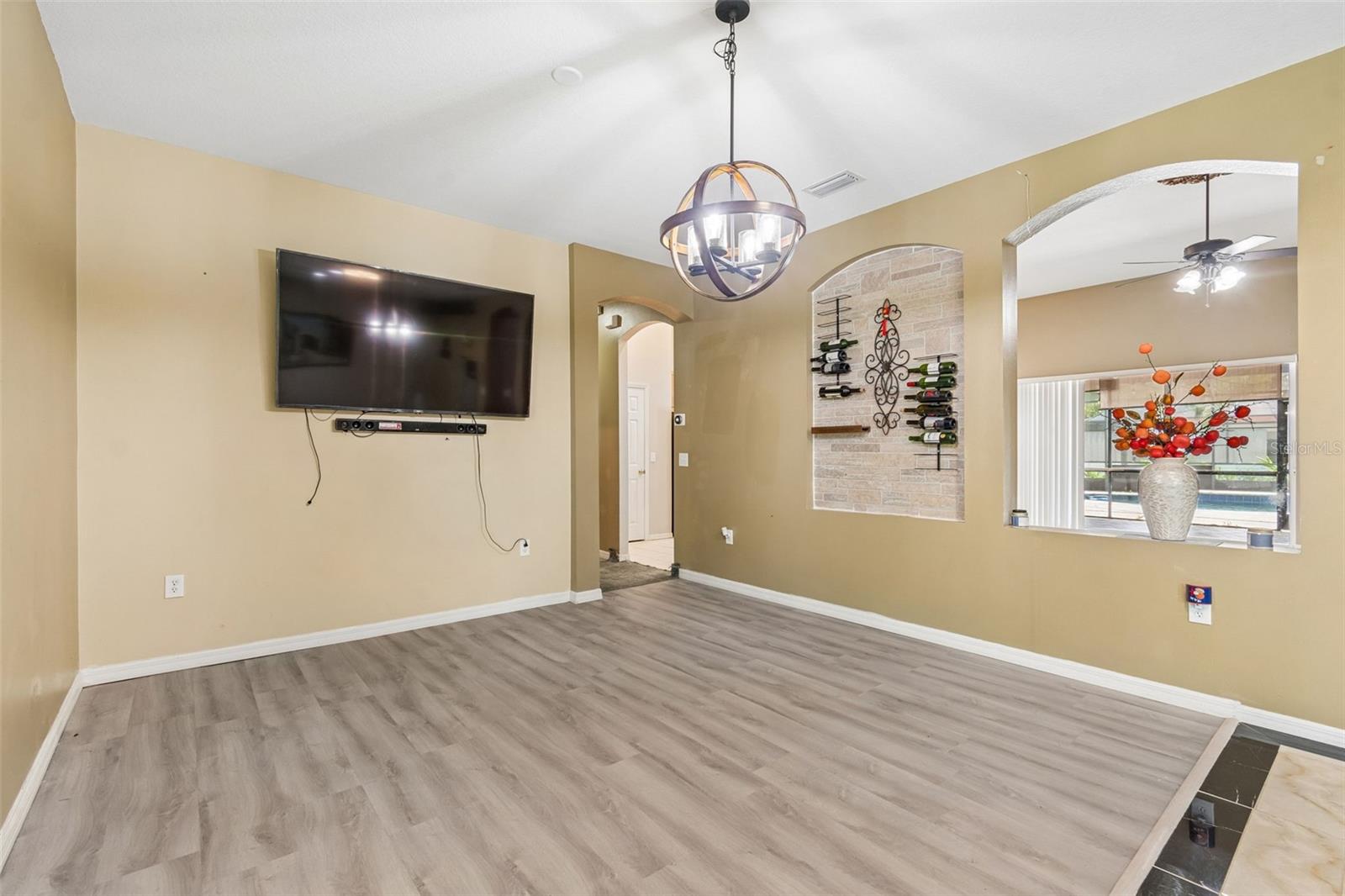 5737 Wynstone Ln Property Photo 10