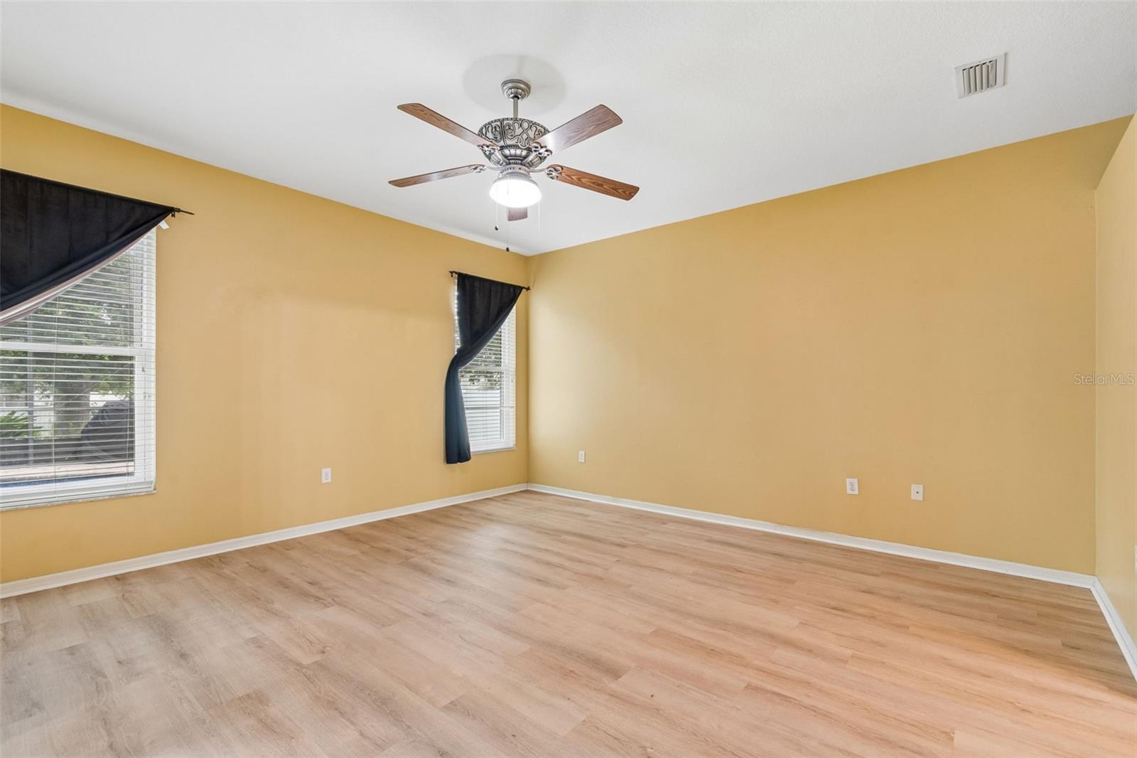 5737 Wynstone Ln Property Photo 21