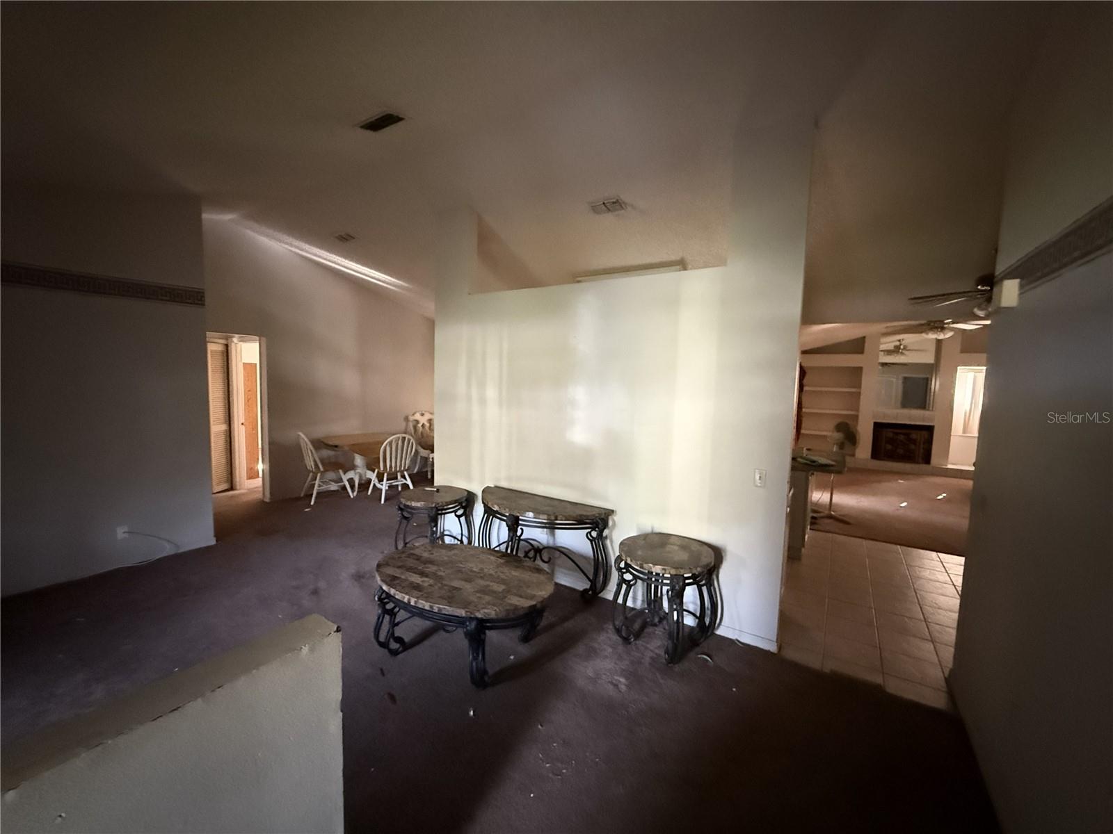 1231 Gage Ave Property Photo 2