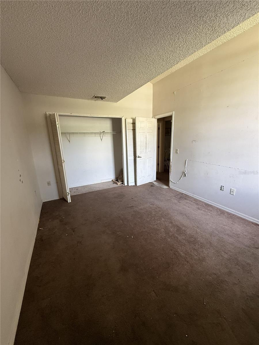 1231 Gage Ave Property Photo 9