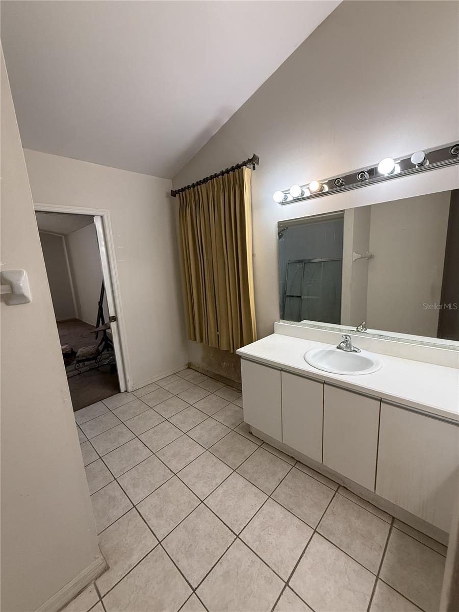 1231 Gage Ave Property Photo 16