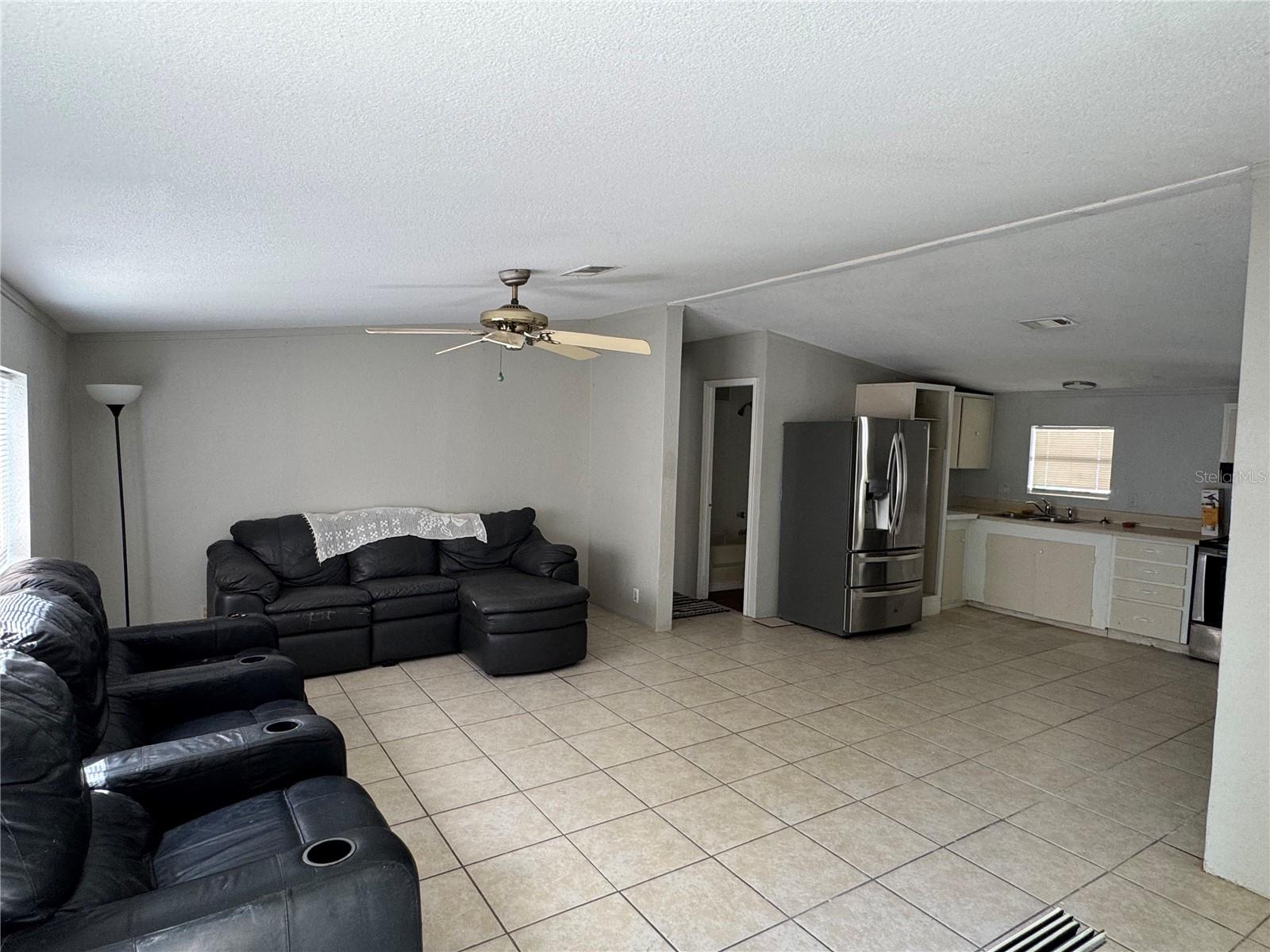 5406 Sydney St Property Photo 8