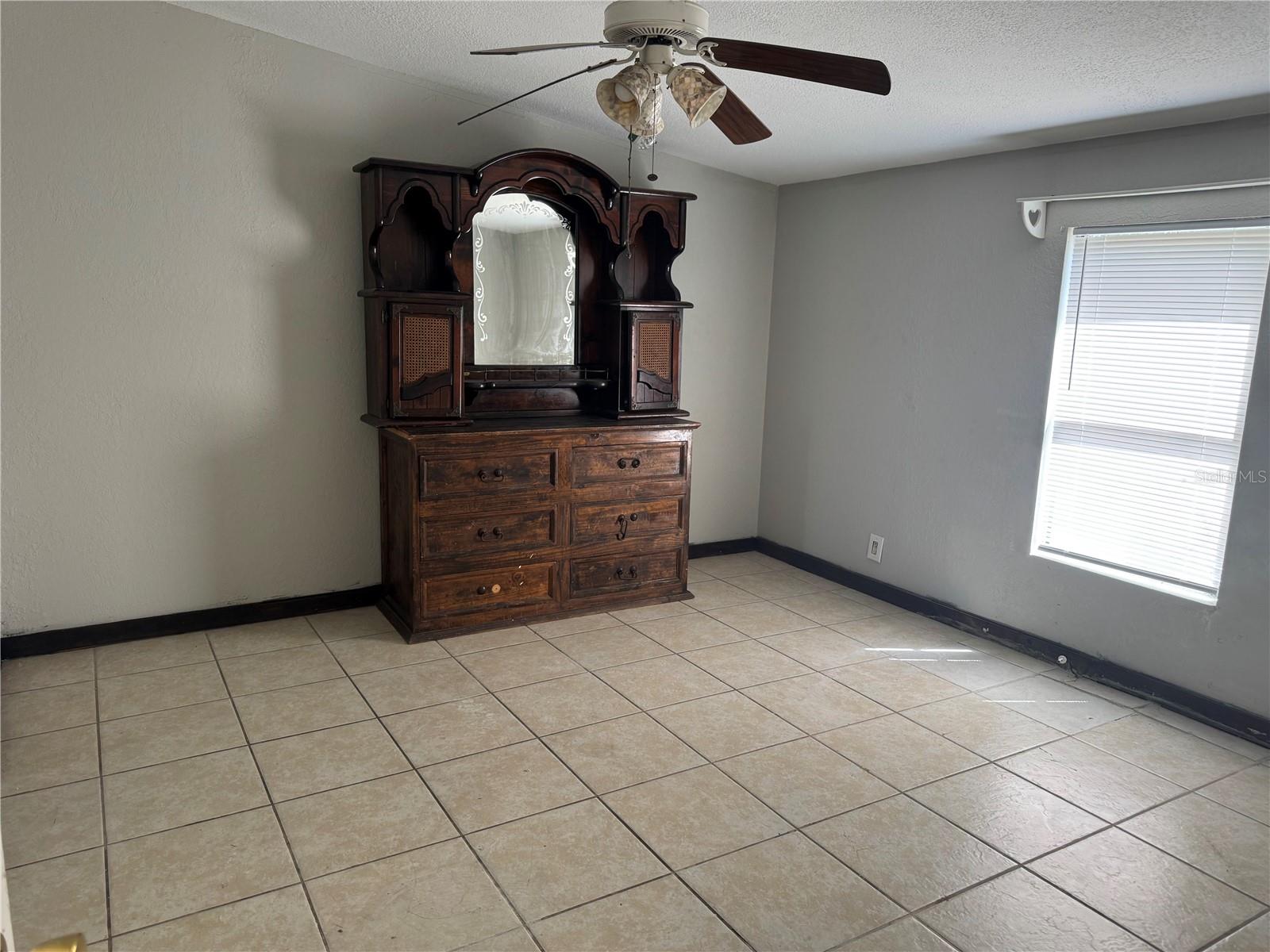 5406 Sydney St Property Photo 12