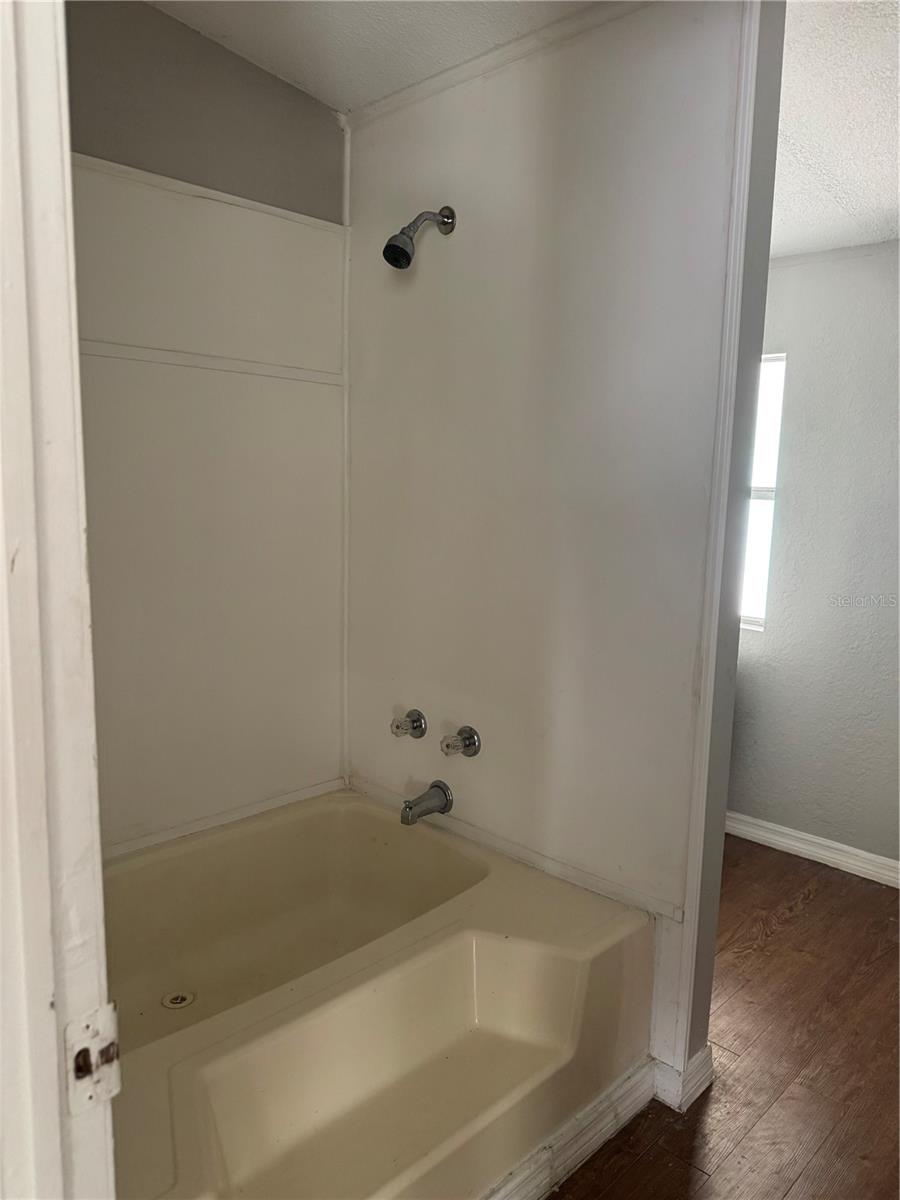 5406 Sydney St Property Photo 13