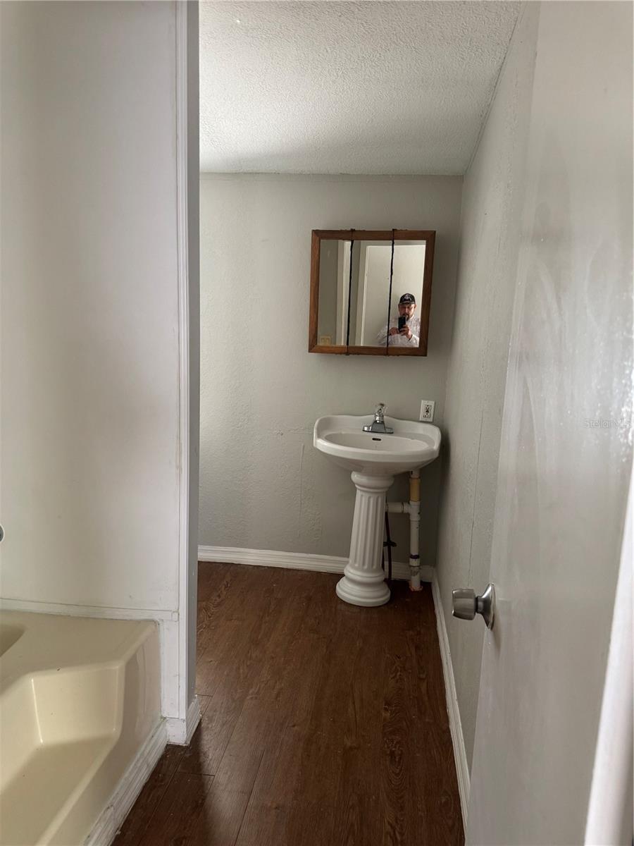 5406 Sydney St Property Photo 14
