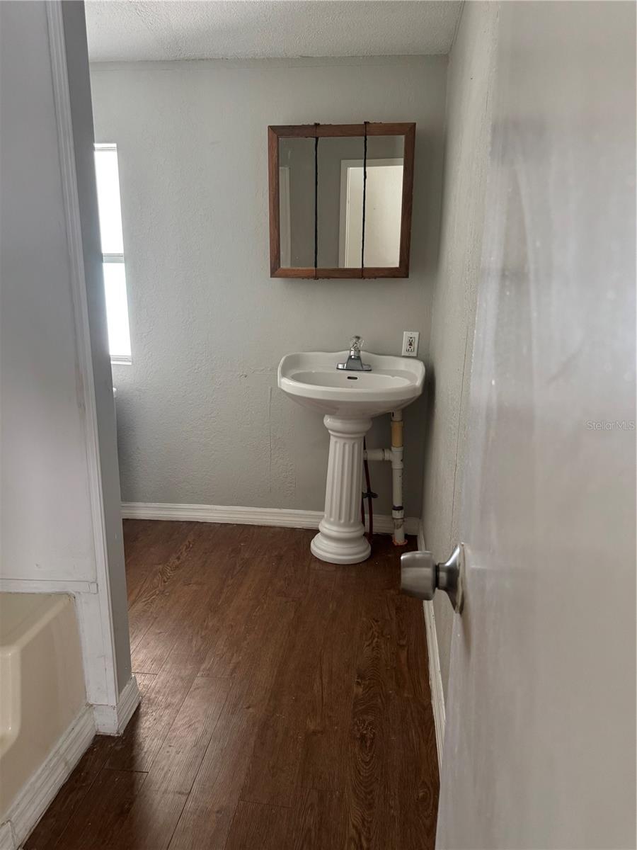 5406 Sydney St Property Photo 15