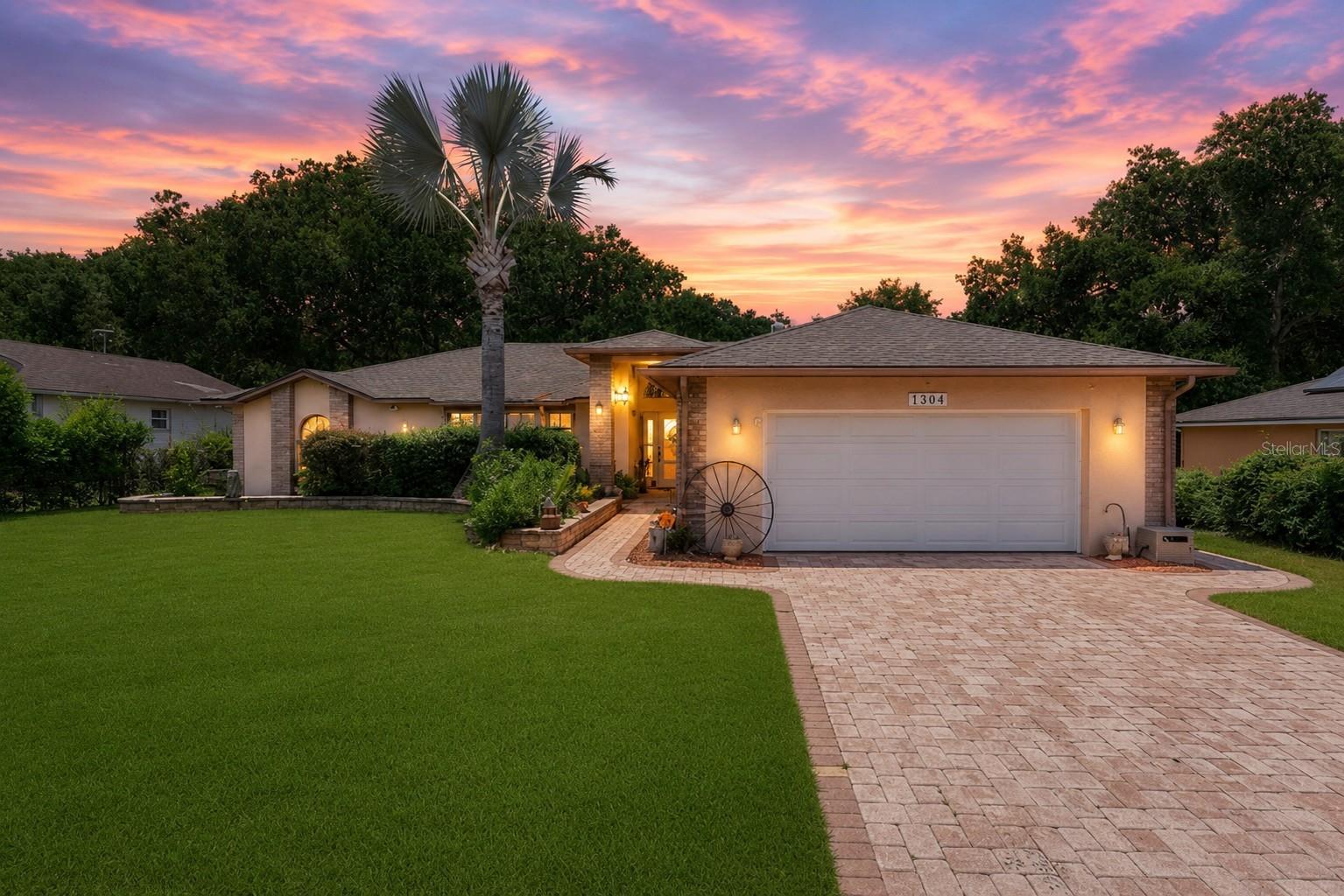 1304 ARIANA WOODS CIR Property Photo 1
