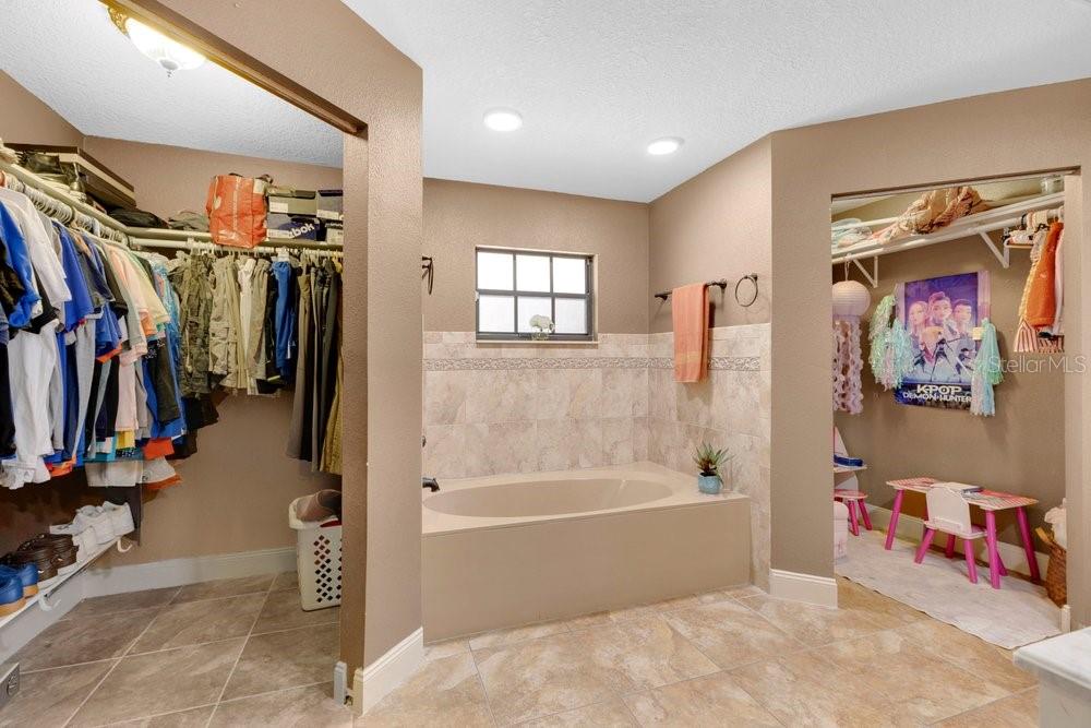 1304 Ariana Woods Cir Property Photo 13