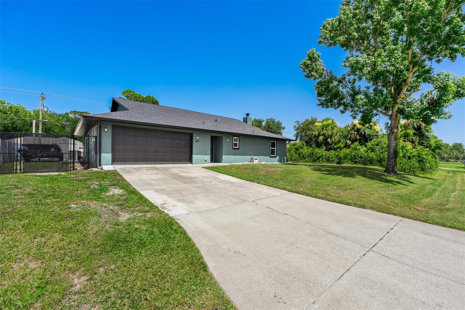 2817 Yule Tree Dr Property Photo 2