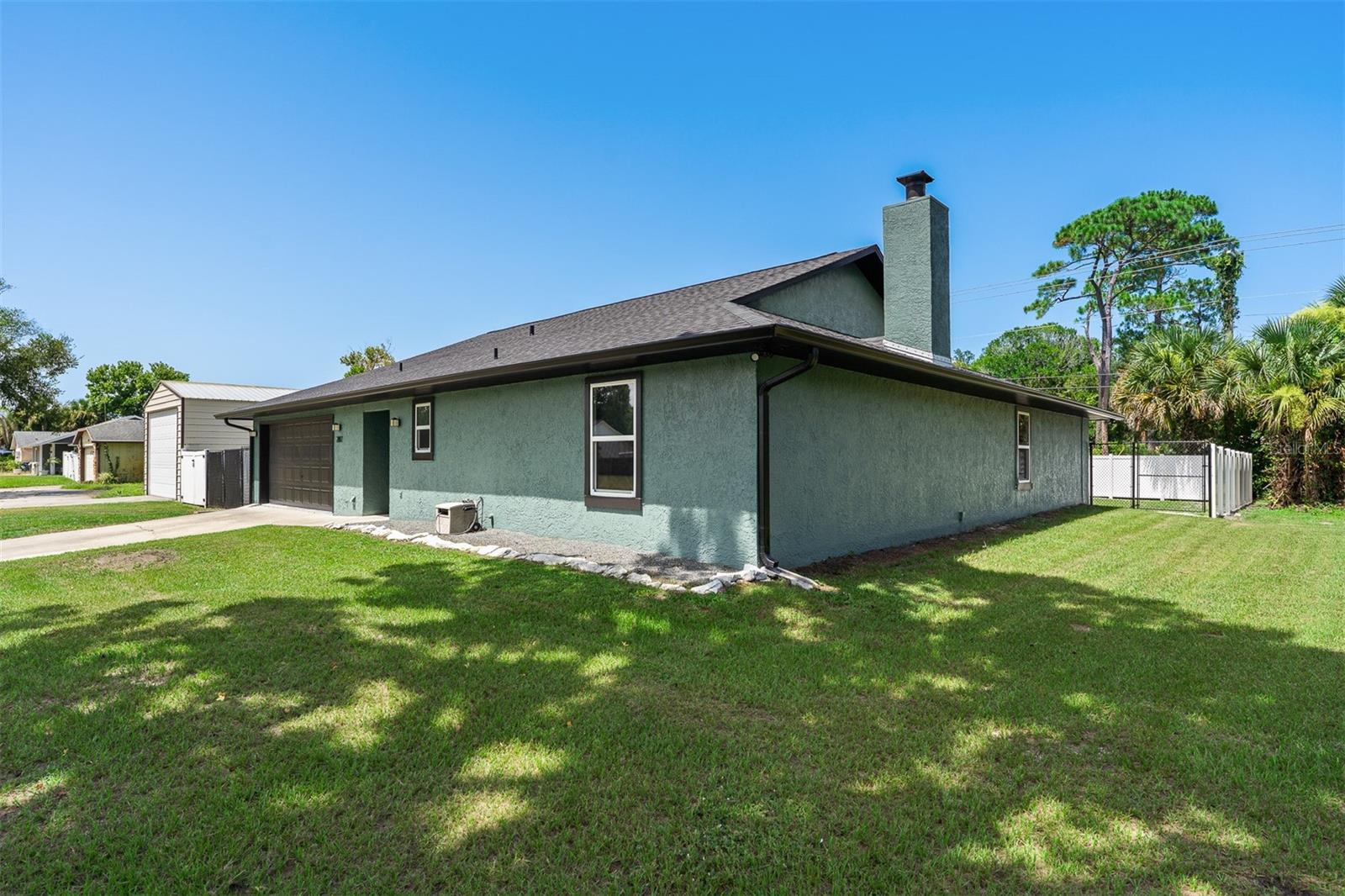2817 Yule Tree Dr Property Photo 3