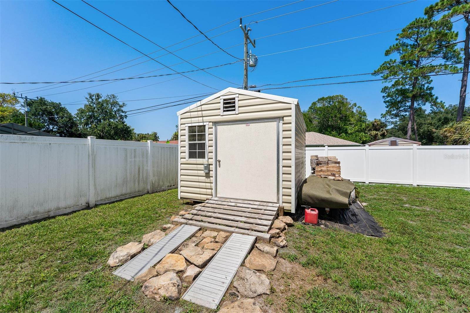 2817 Yule Tree Dr Property Photo 36