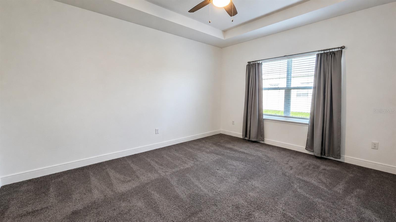 5614 Estero Loop Property Photo 8