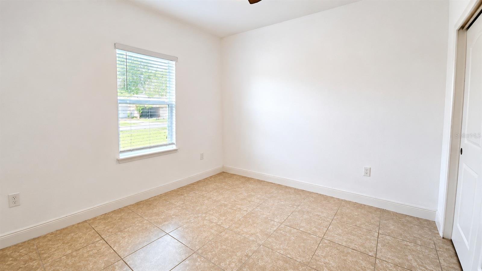 5614 Estero Loop Property Photo 12