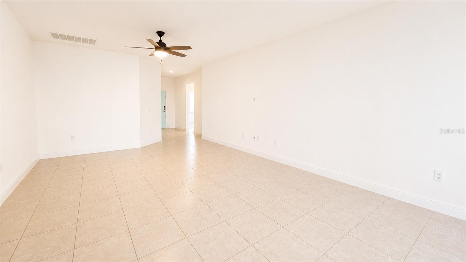 5614 Estero Loop Property Photo 14