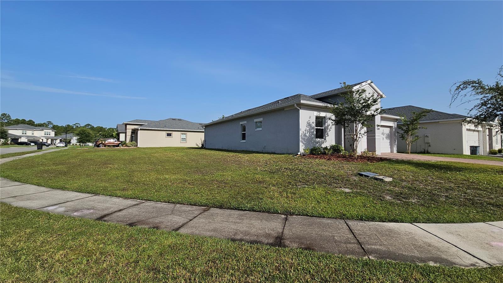 5614 Estero Loop Property Photo 16