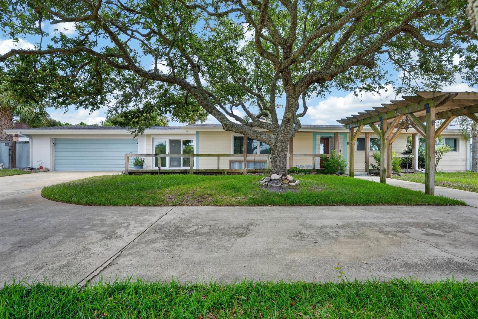 2071 S Peninsula Dr Property Photo 1