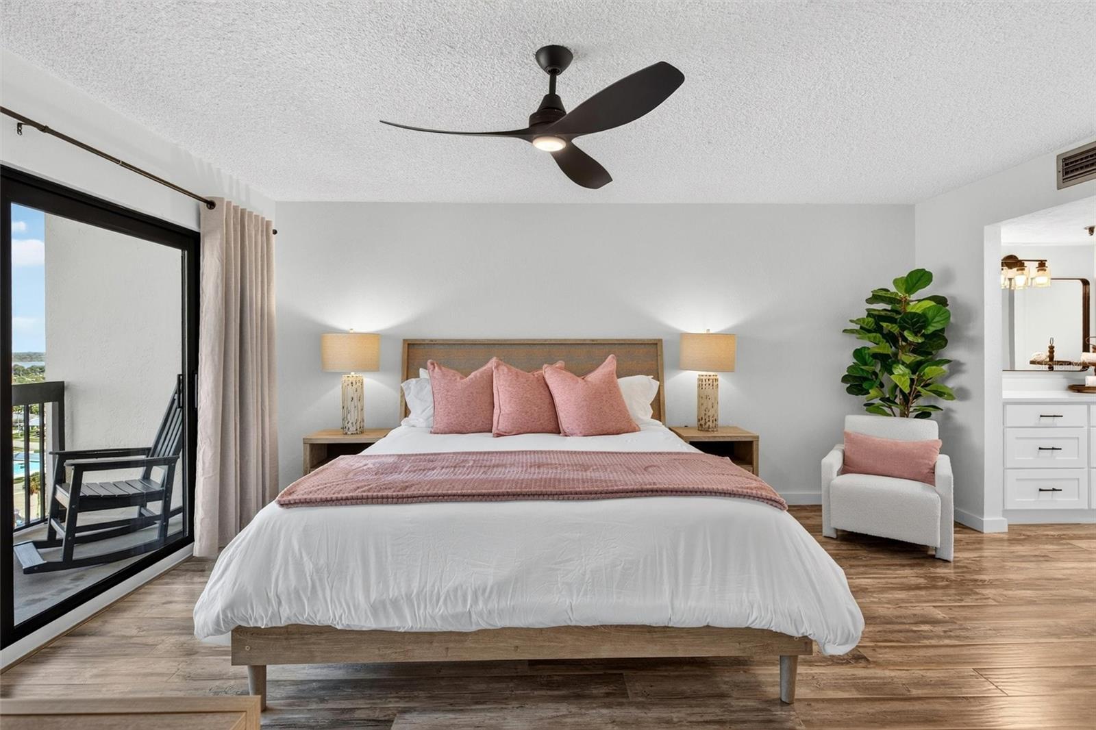 1513 Ocean Shore Blvd #10a Property Photo 16