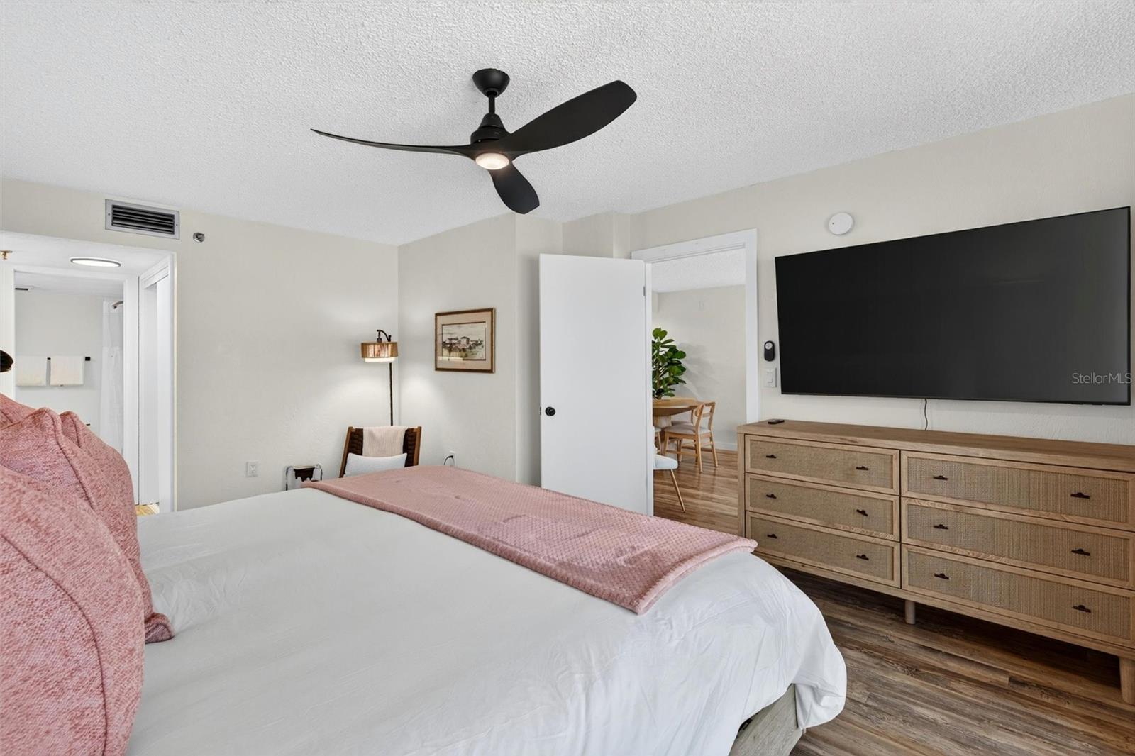 1513 Ocean Shore Blvd #10a Property Photo 19