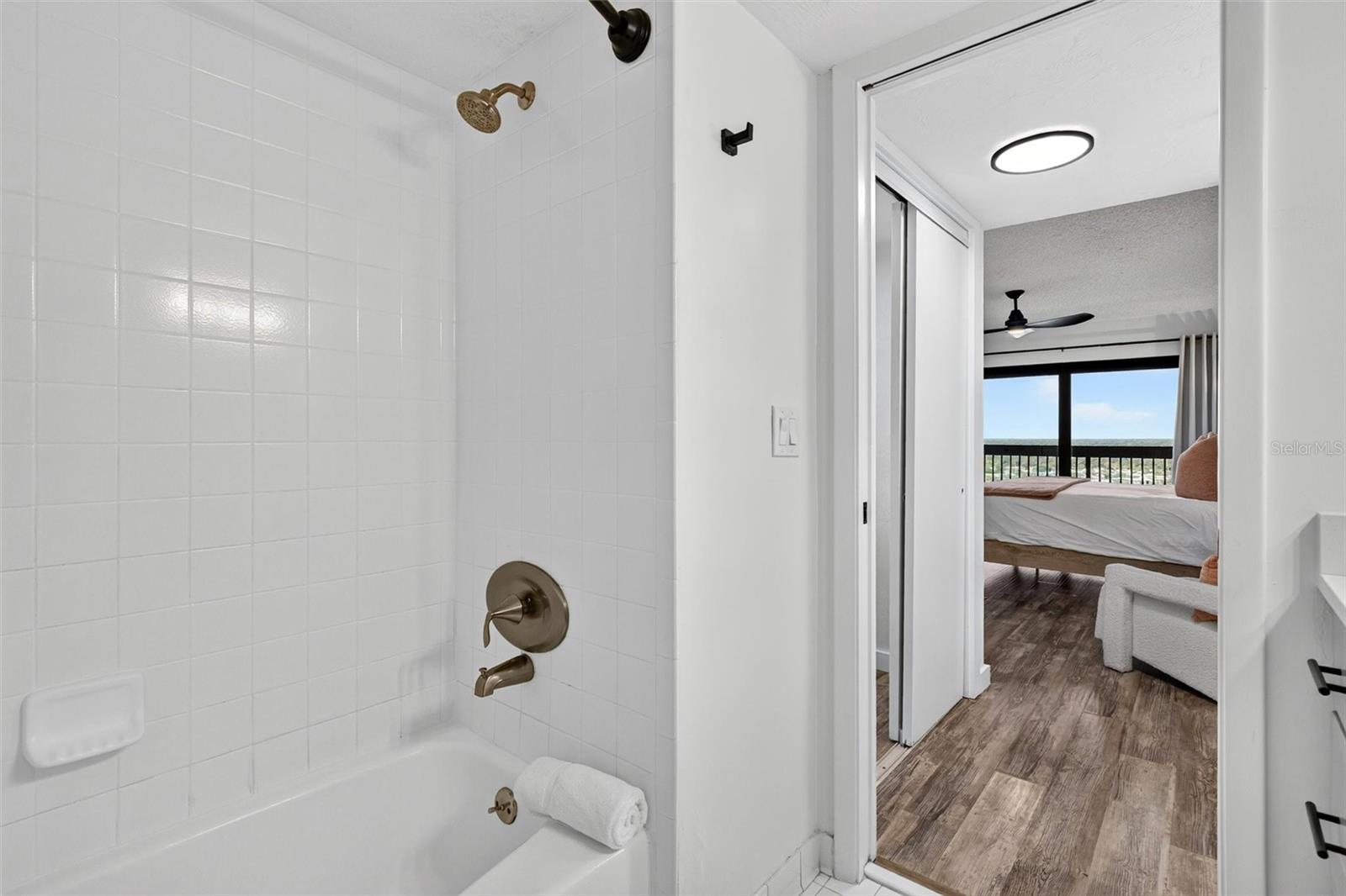 1513 Ocean Shore Blvd #10a Property Photo 25